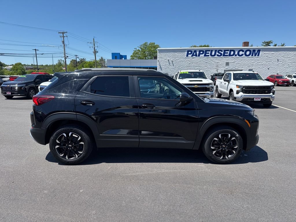 Used 2023 Chevrolet TrailBlazer LT FWD image 3