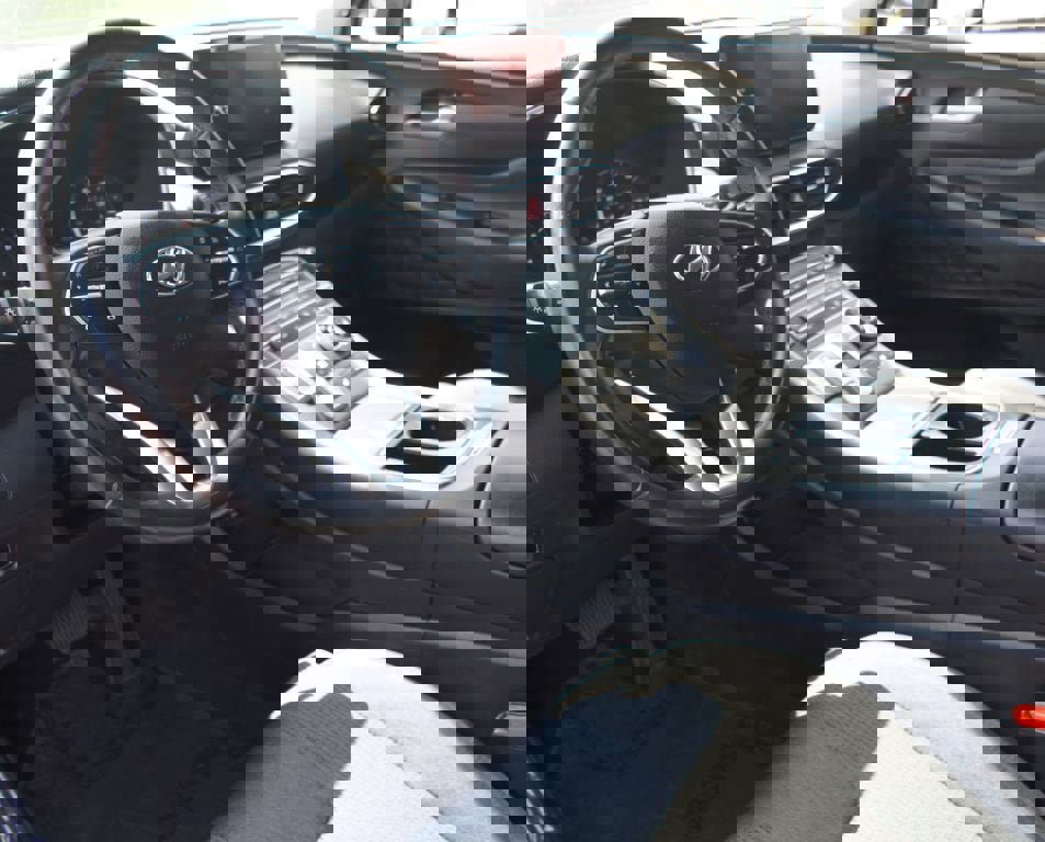 Used 2023 Hyundai Santa Fe SEL image 13