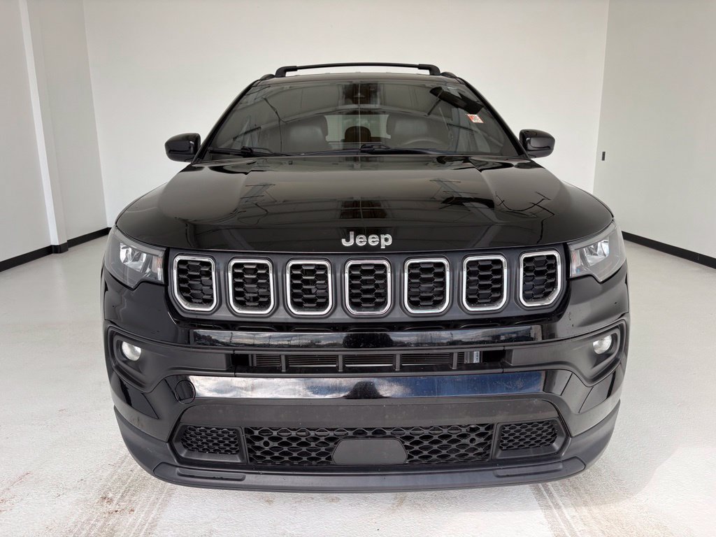 Used 2024 Jeep Compass Latitude AWD/4WD image 13