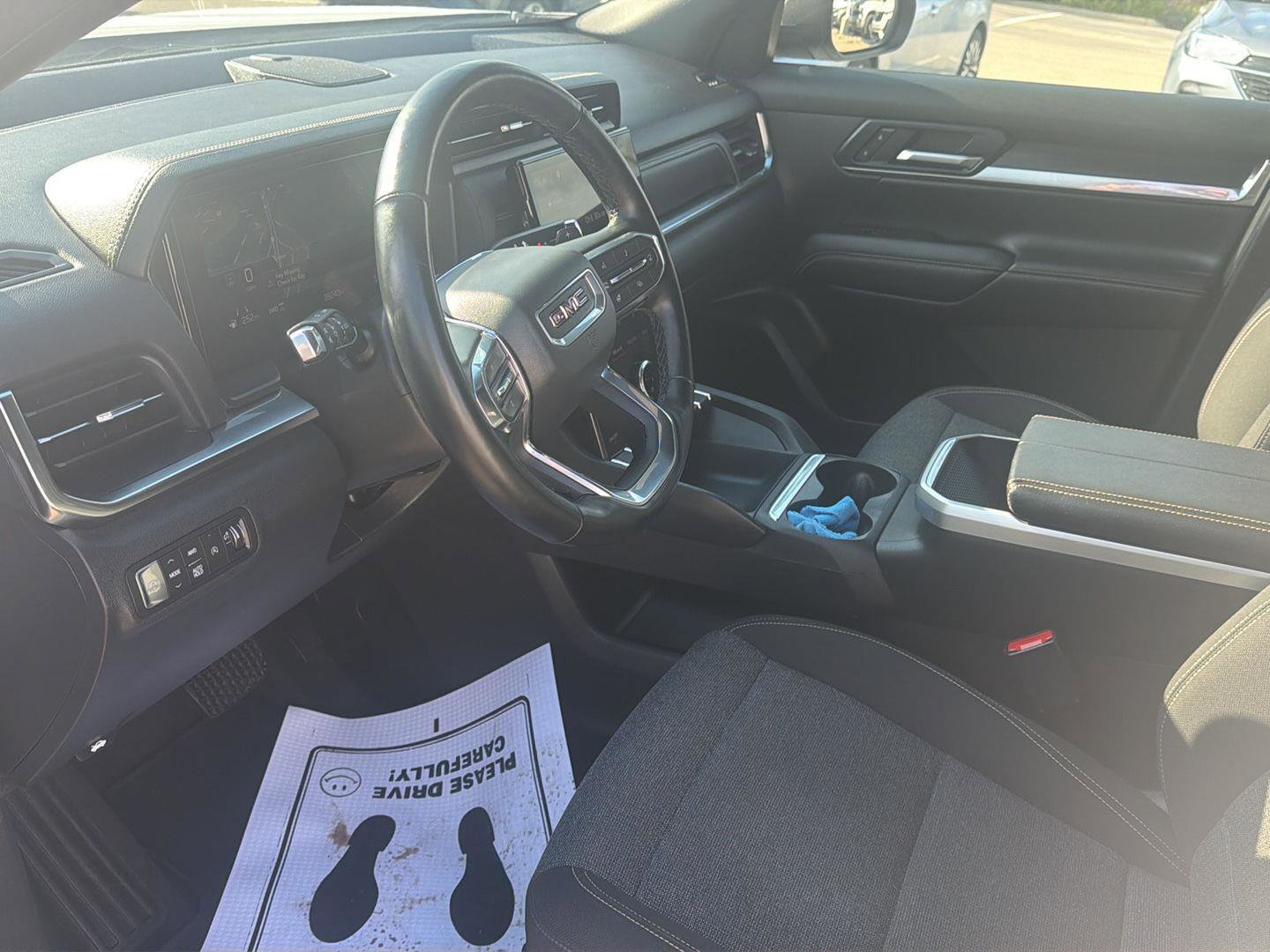 Used 2025 GMC Terrain Elevation AWD/4WD image 16