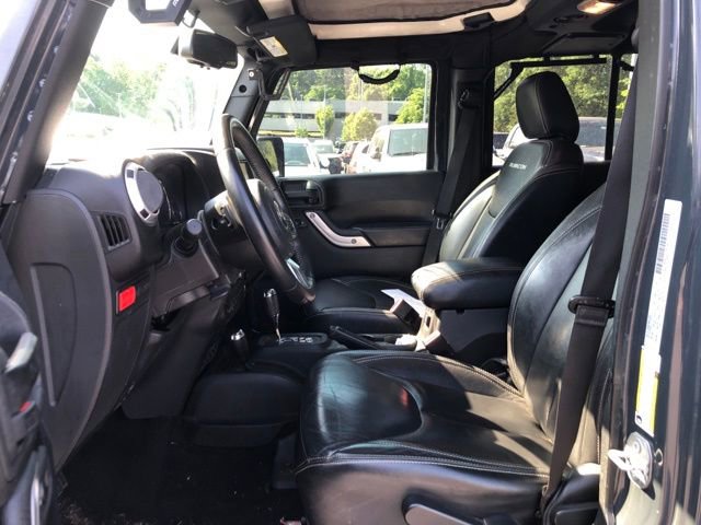 Used 2016 Jeep Wrangler Unlimited Rubicon AWD/4WD image 7