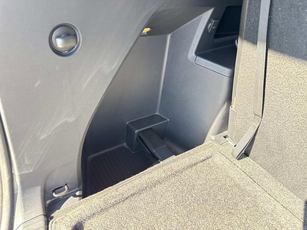 Used 2023 Volkswagen Atlas SE w/ Panoramic Sunroof Package image 12