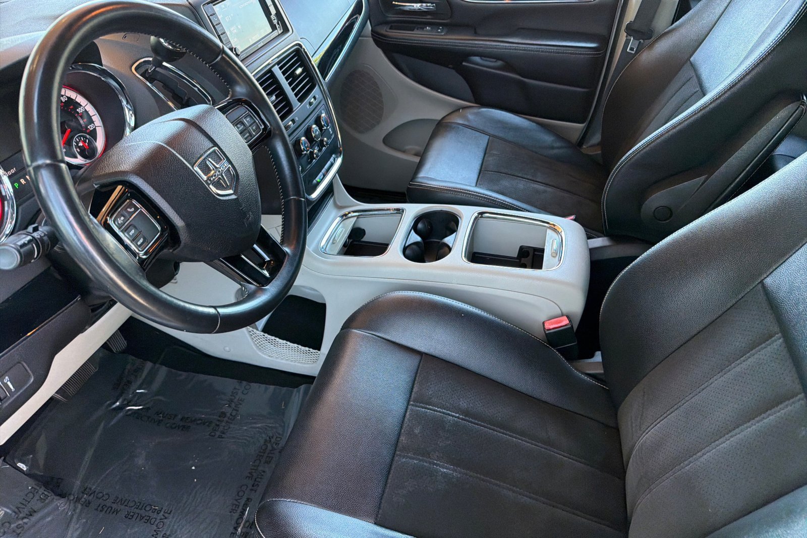 Used 2019 Dodge Grand Caravan SXT FWD image 11