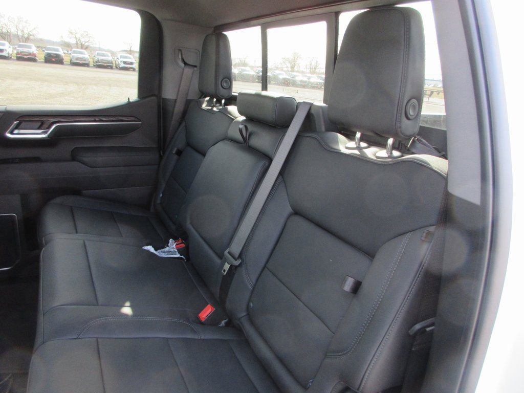 New 2026 GMC Sierra 1500 SLT w/ SLT Premium Plus Package image 15