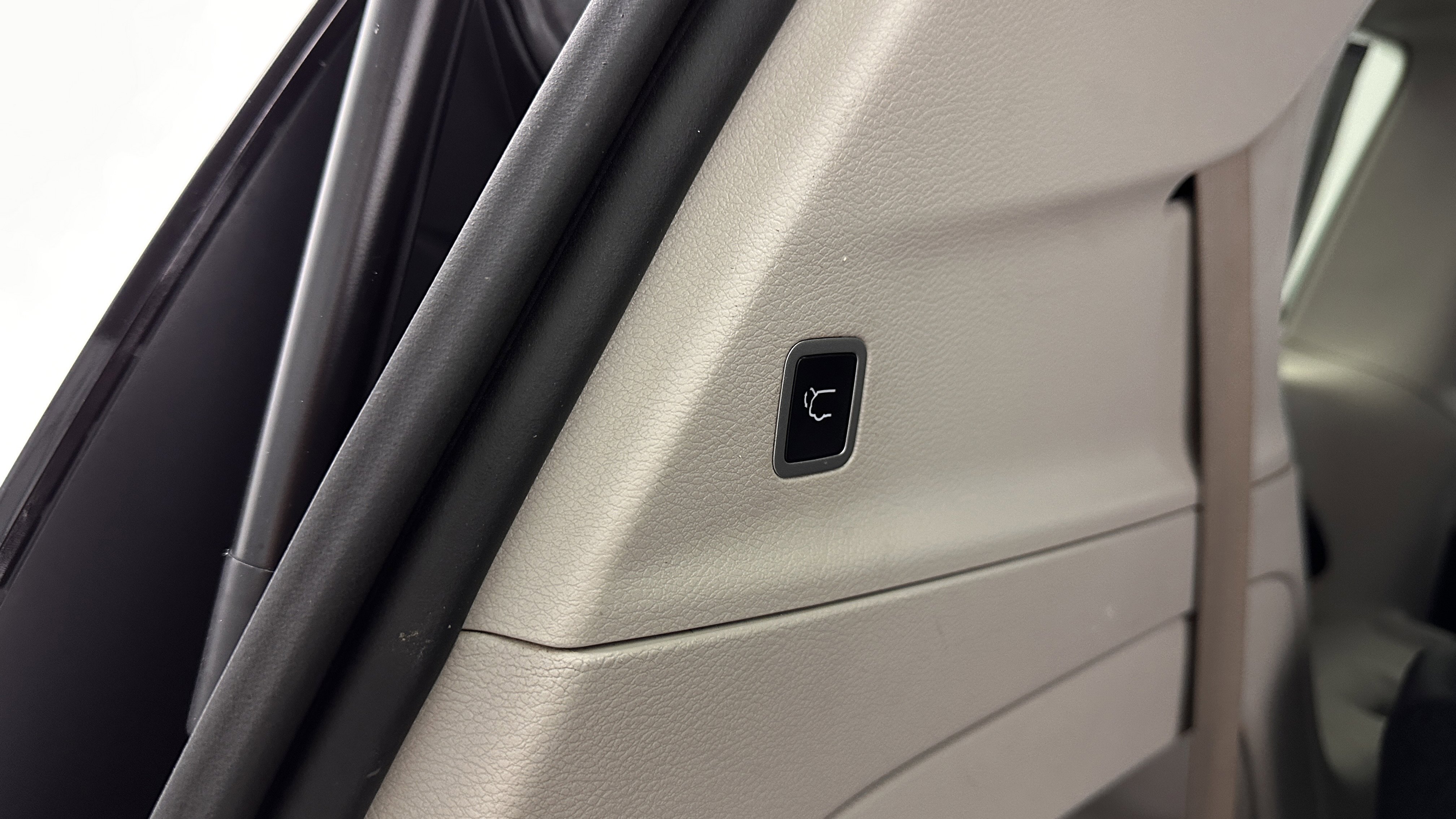 Used 2022 Chrysler Pacifica Touring-L FWD image 32