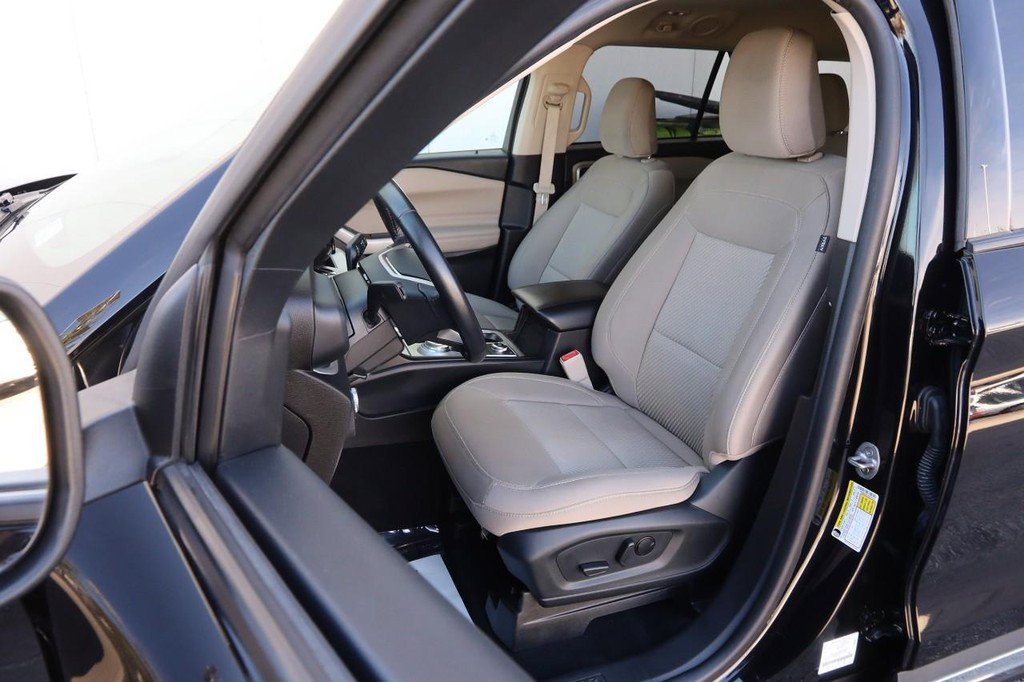 Used 2022 Ford Explorer XLT w/ Class IV Trailer Tow Package image 9