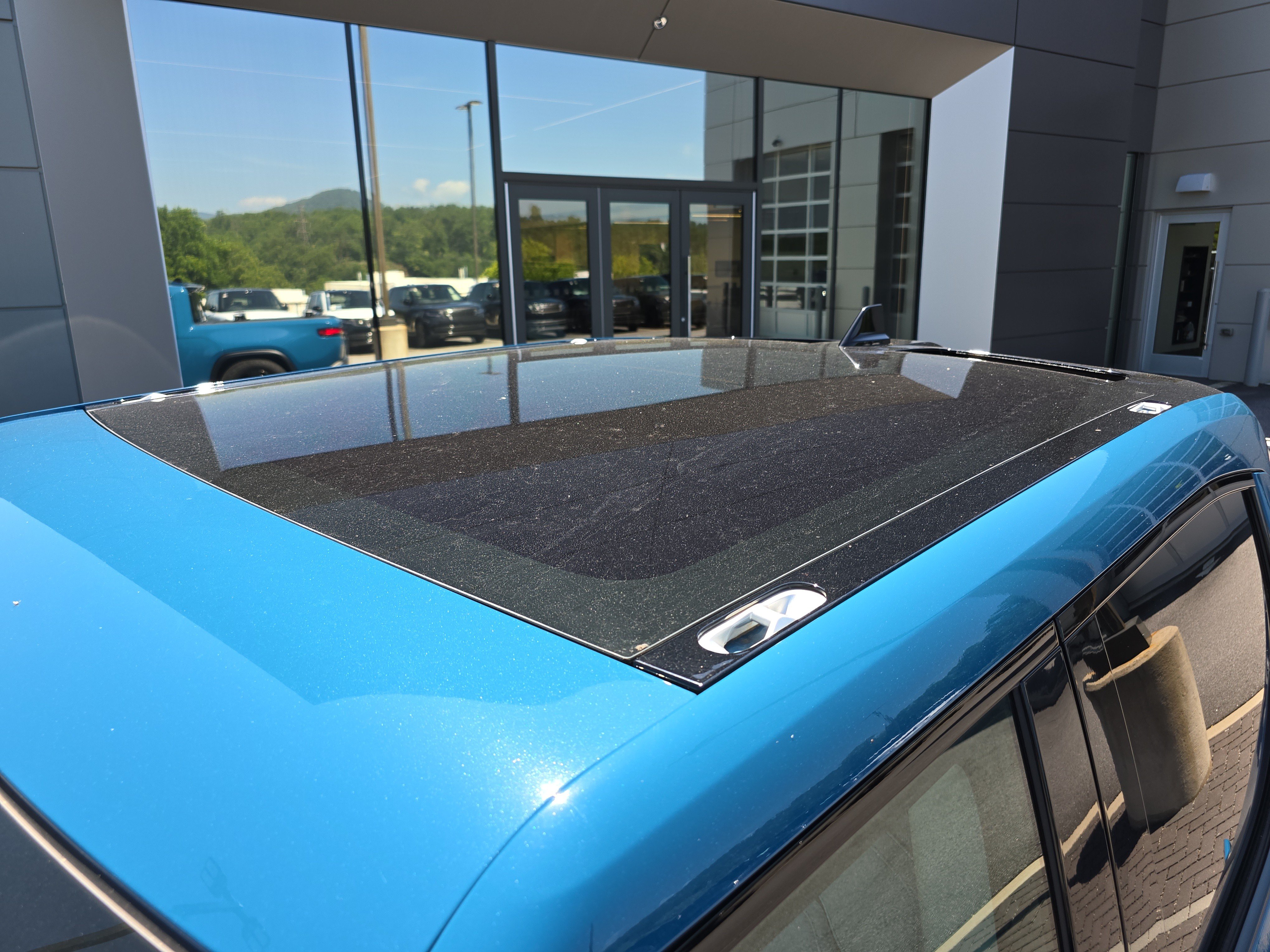 Used 2023 Rivian R1T Adventure AWD/4WD image 11