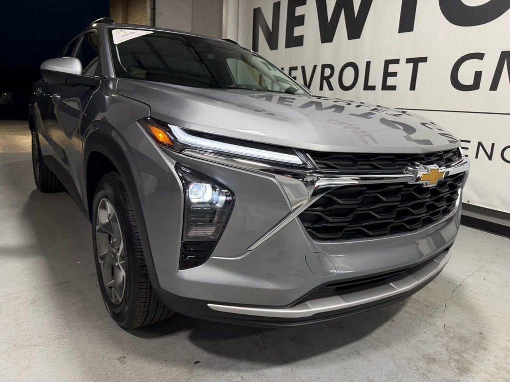 New 2026 Chevrolet Trax LT w/ Driver Confidence Package image 37