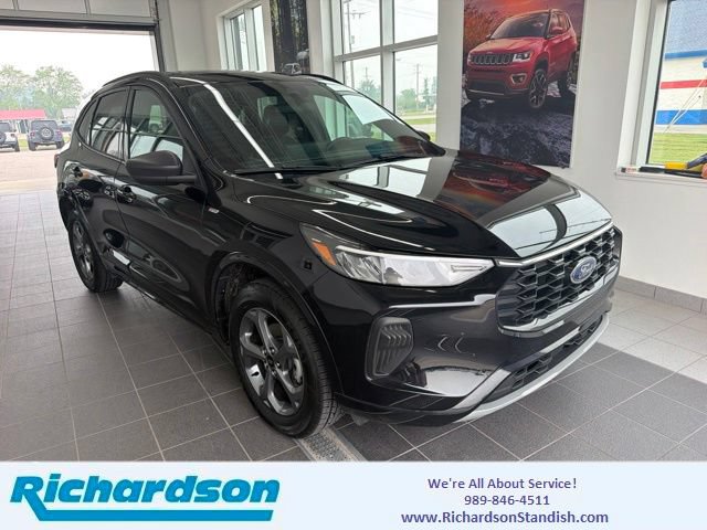 Certified 2024 Ford Escape ST-Line w/ Tech Pack #1 AWD/4WD image 1