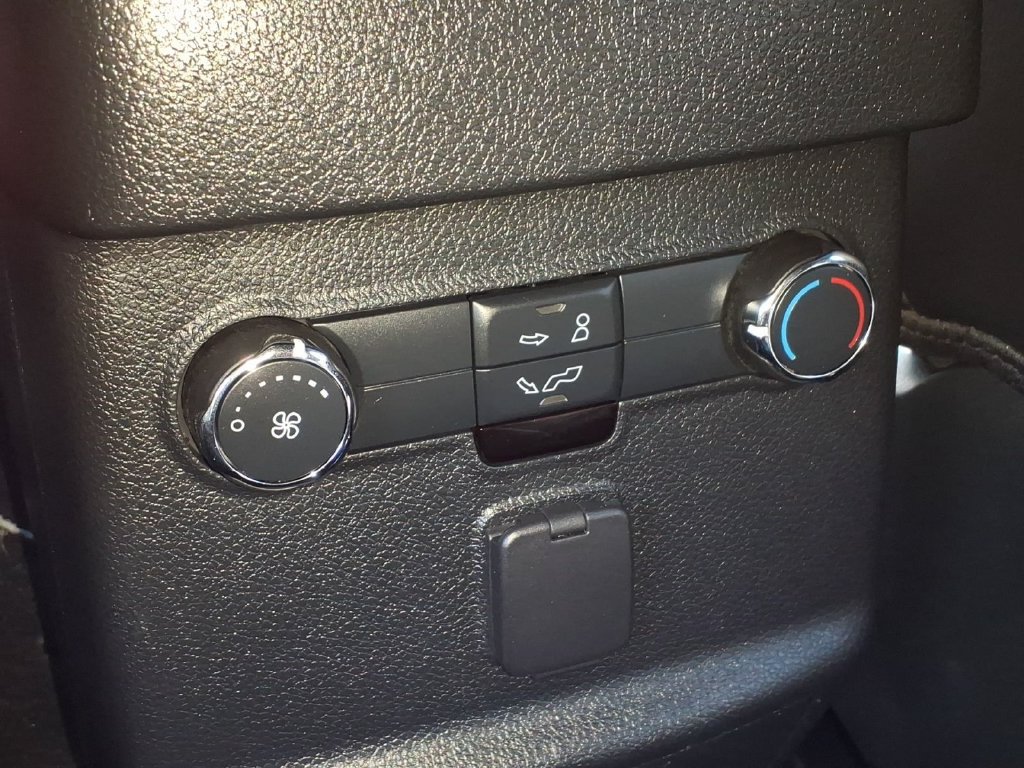 Certified 2019 Ford Explorer XLT w/ Equipment Group 202A AWD/4WD image 16