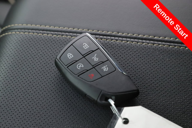 Used 2025 GMC Yukon Elevation AWD/4WD image 3