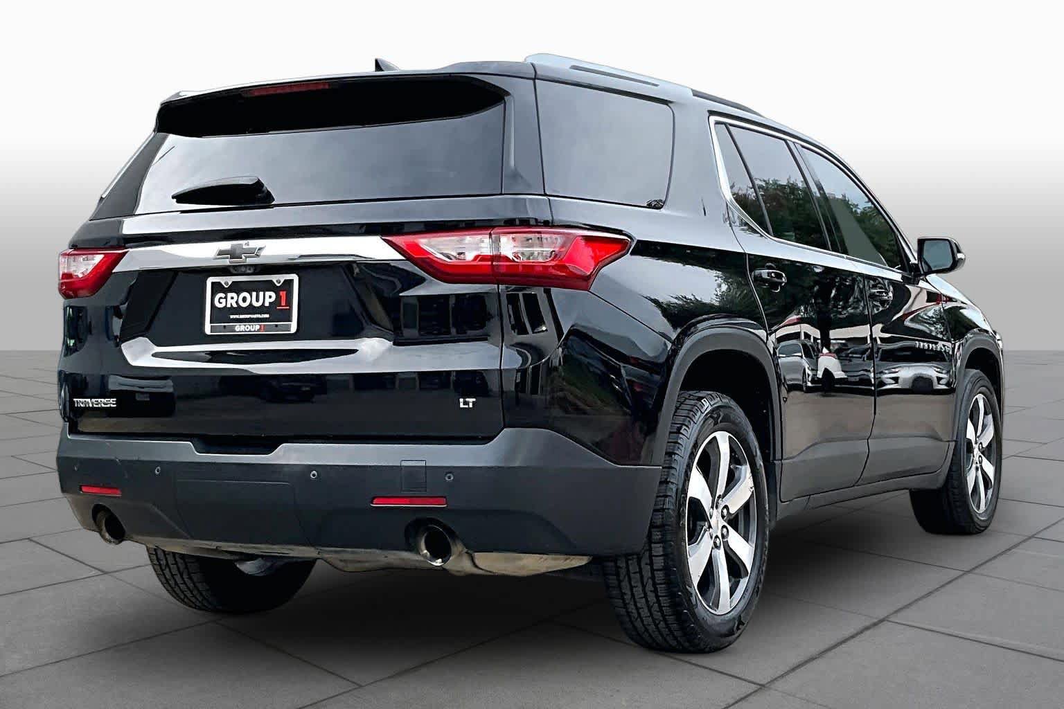 Used 2018 Chevrolet Traverse LT FWD image 13