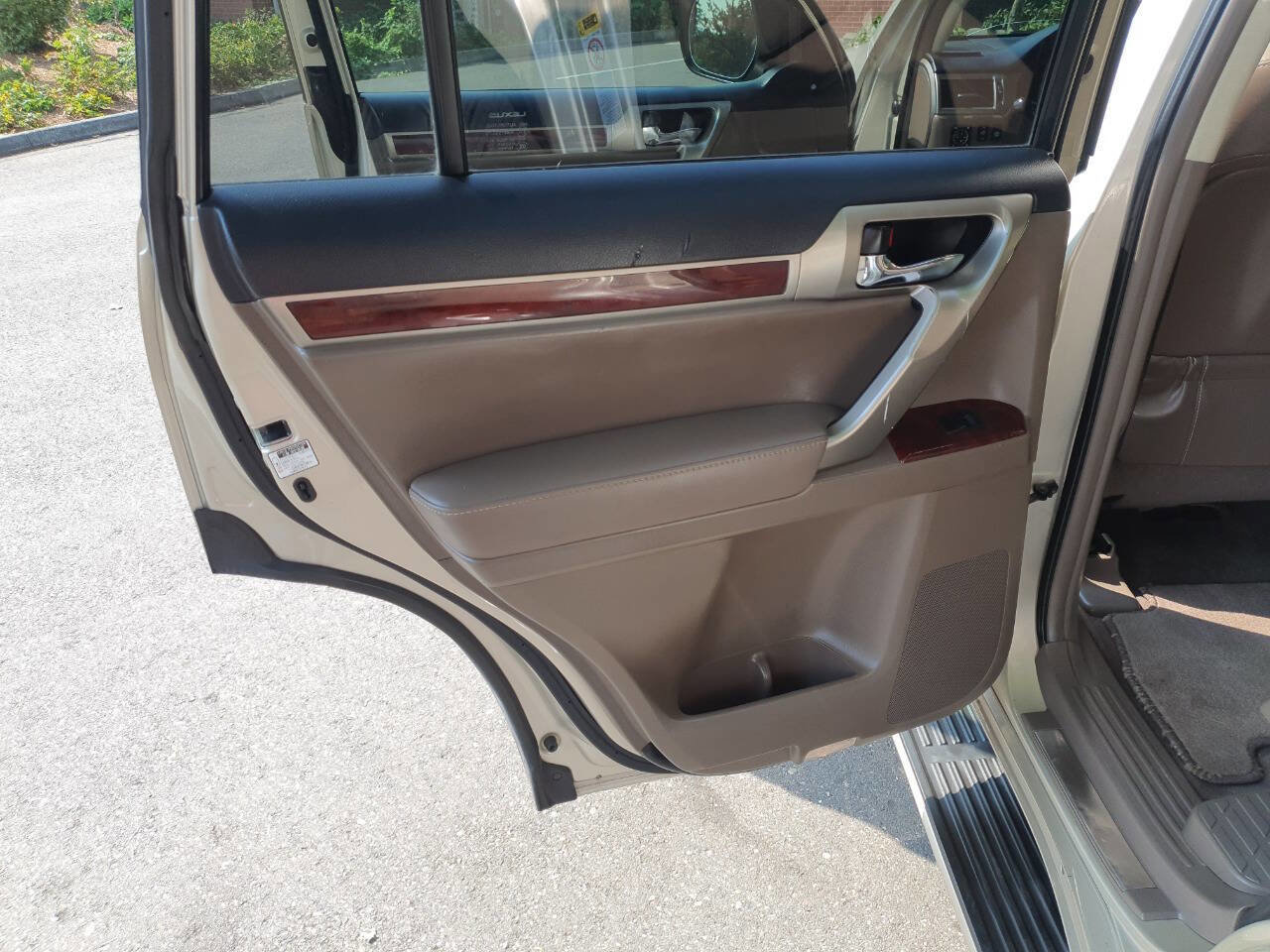 Used 2011 Lexus GX 460 image 50