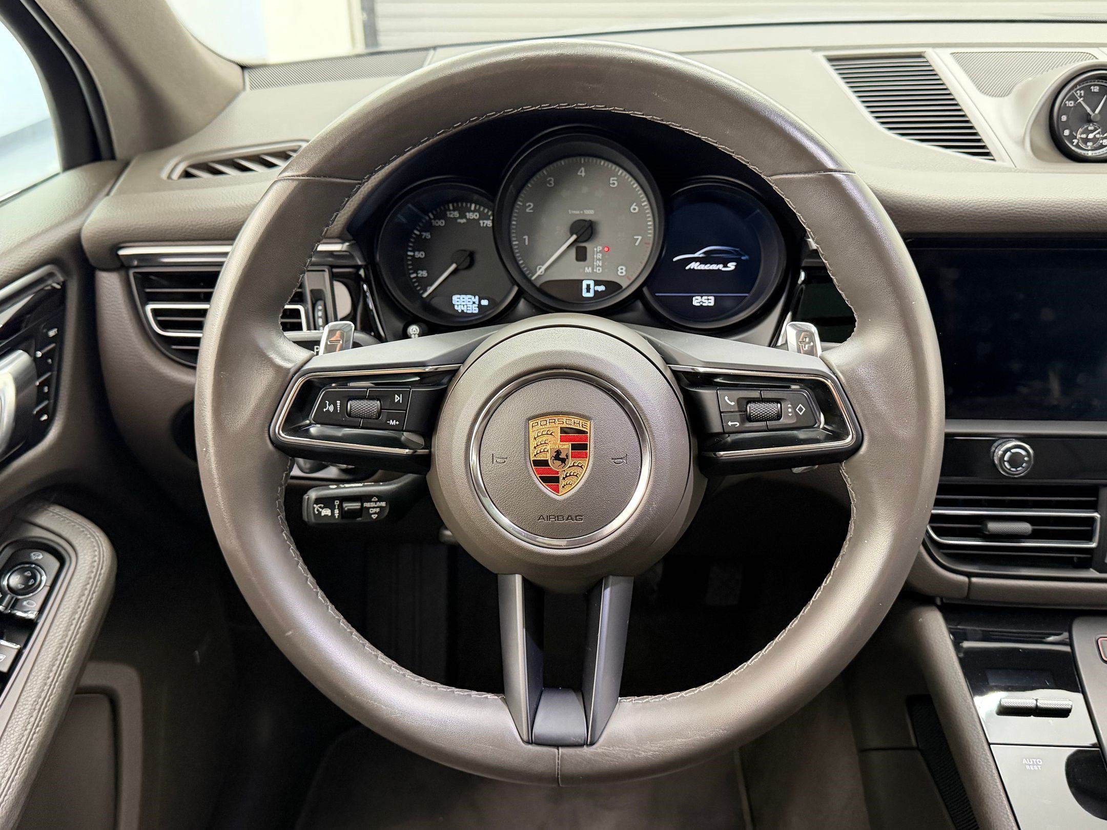Certified 2024 Porsche Macan S AWD/4WD image 11
