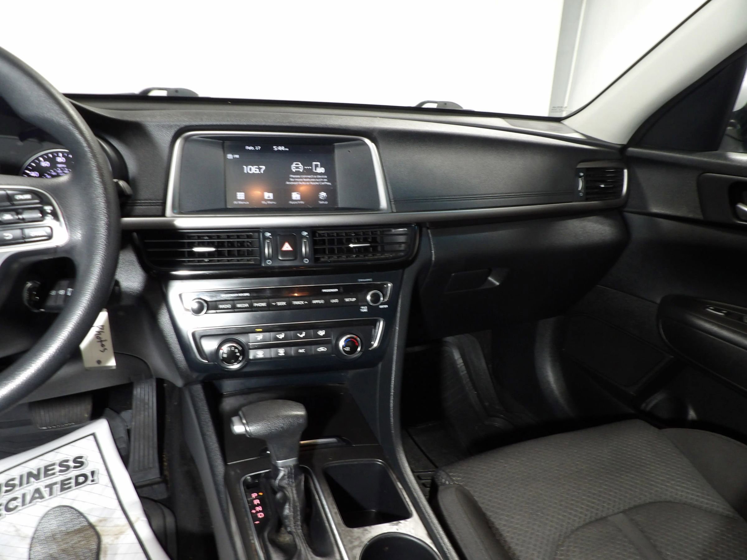Used 2018 Kia Optima LX w/ 17" Alloy Wheels Package image 12