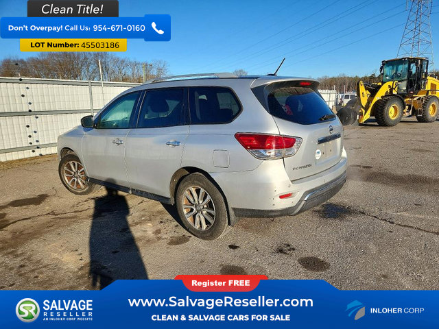 Used 2013 Nissan Pathfinder SV image 3