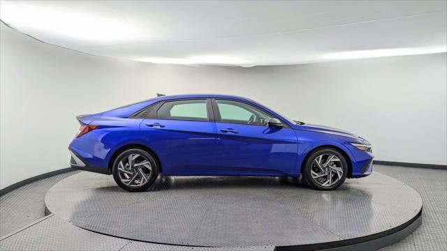 Used 2025 Hyundai Elantra Sport w/ Cargo Package image 9