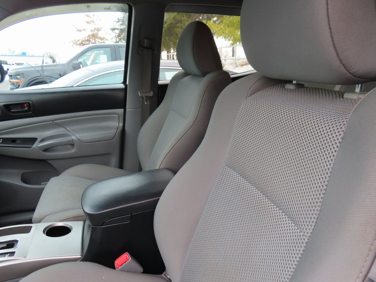 Used 2015 Toyota Tacoma 4x4 Double Cab w/ TRD Sport Package image 24