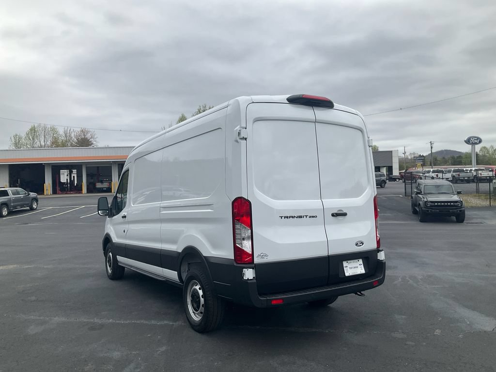 New 2026 Ford Transit 250 148 Medium Roof RWD image 7