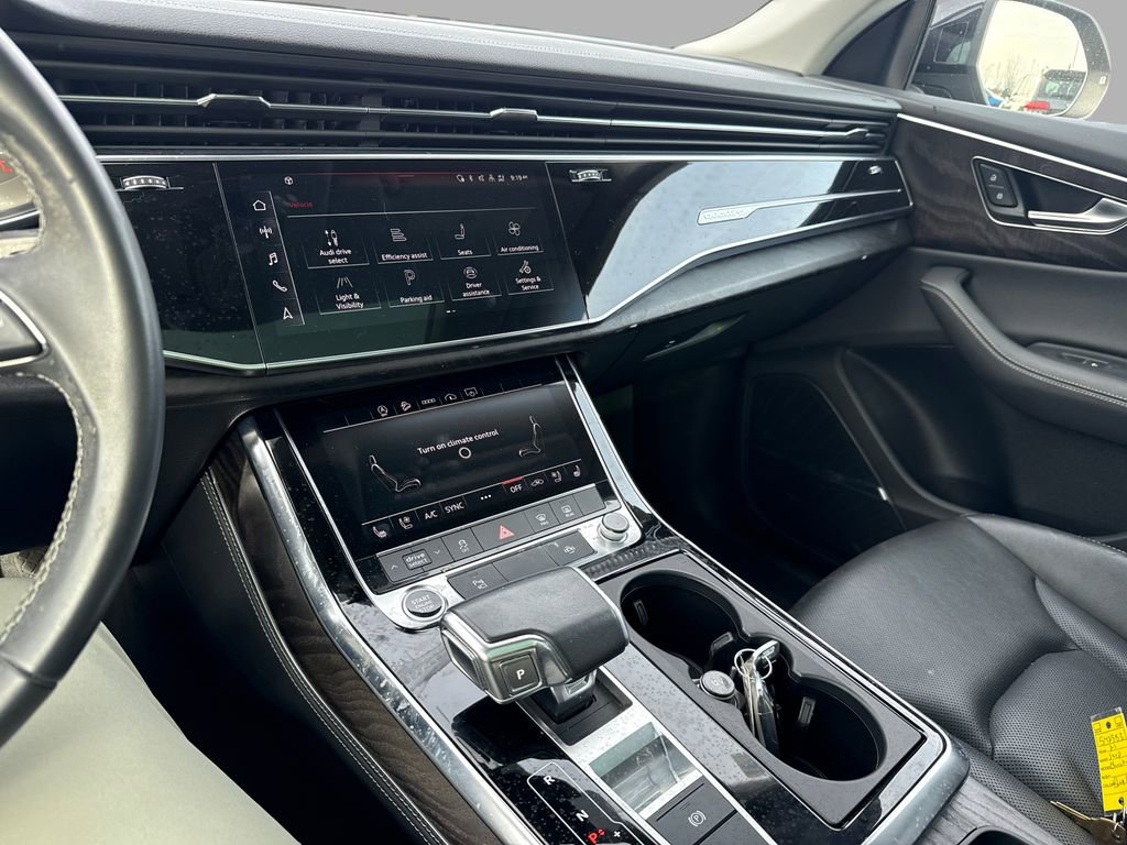 Used 2023 Audi Q8 Premium Plus w/ Premium Plus Package AWD/4WD image 19