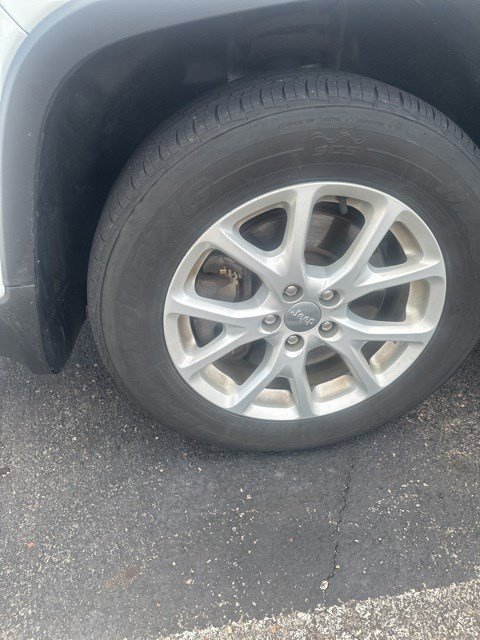 Used 2014 Jeep Cherokee Latitude w/ Cold Weather Group image 14