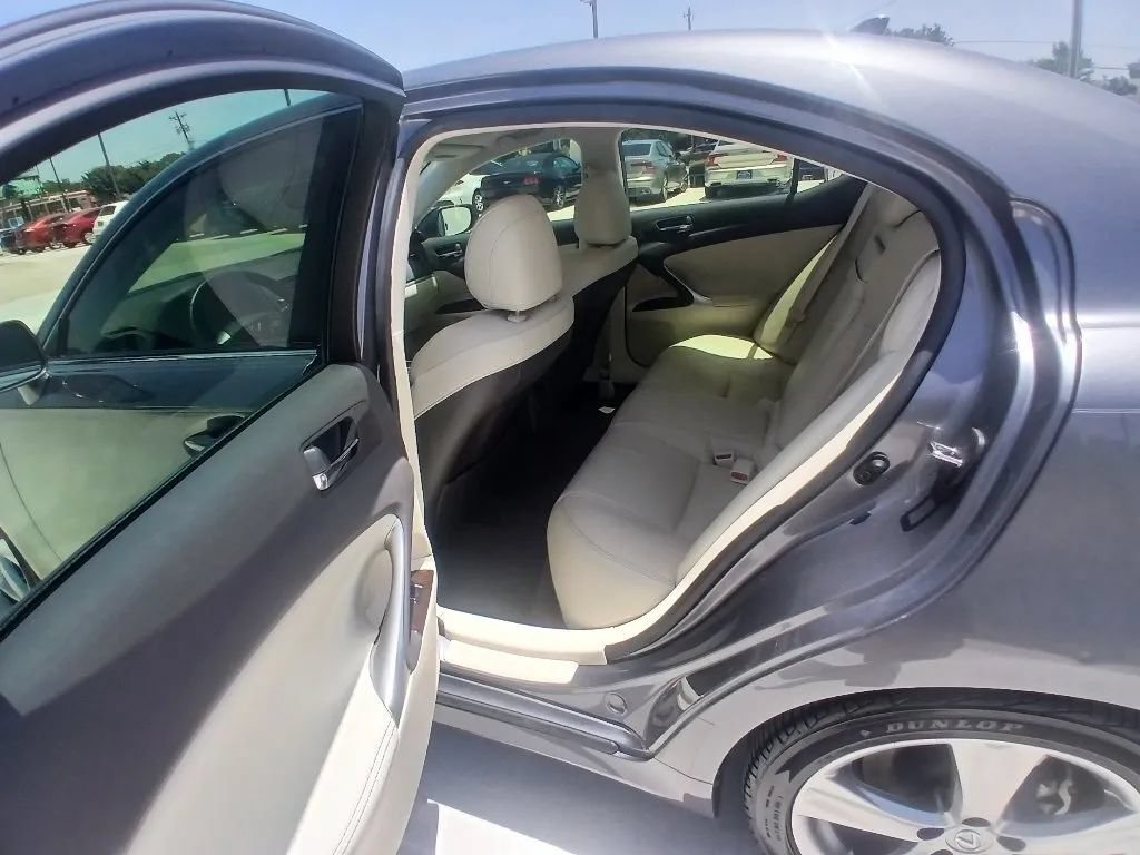 Used 2012 Lexus IS 250 w/ Premium Pkg Value Edition RWD image 16