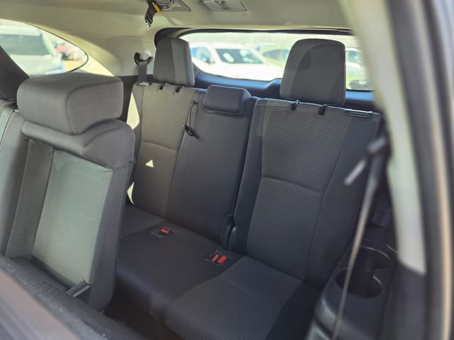 Used 2023 Toyota Highlander L image 17