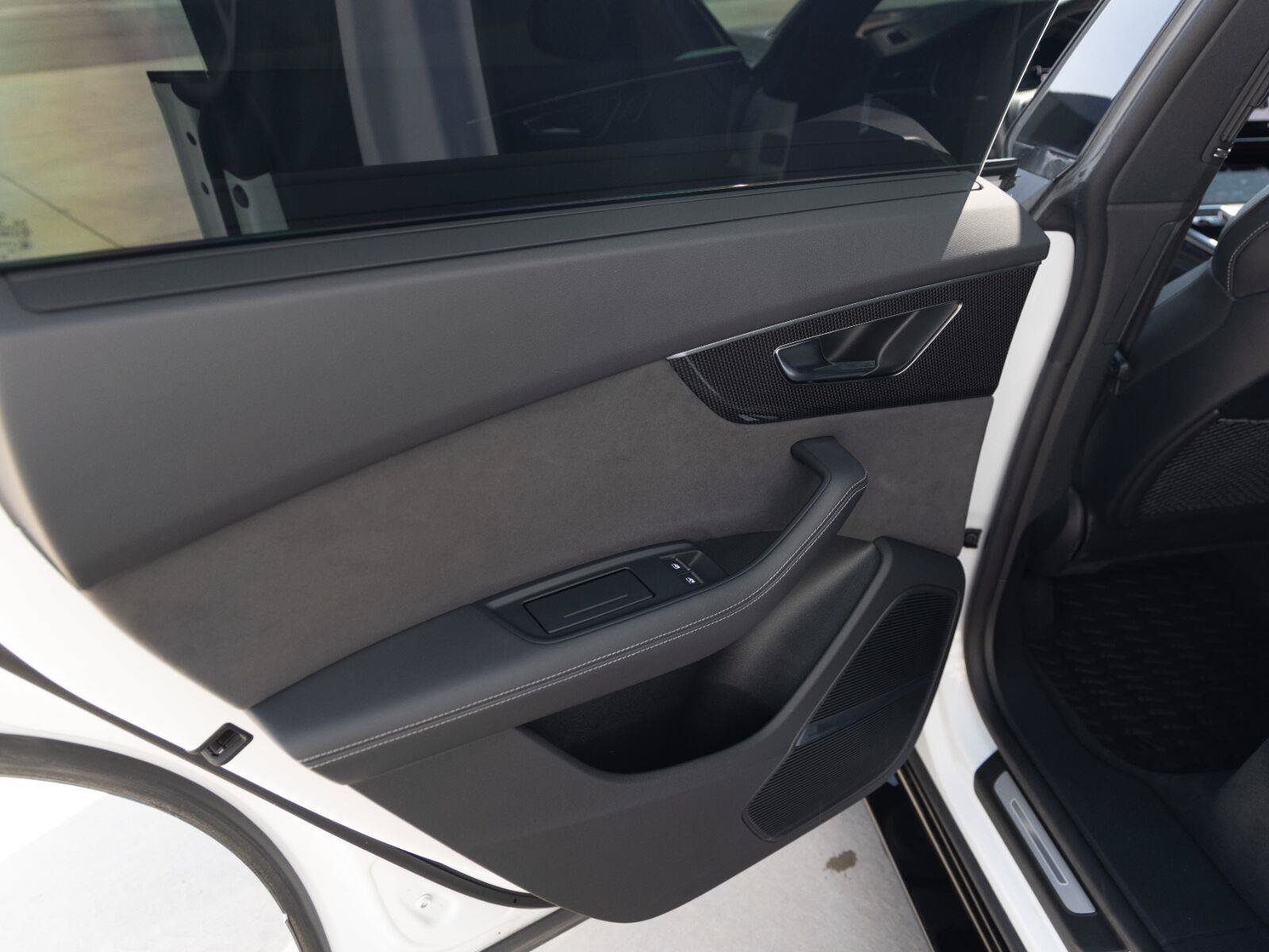 Used 2023 Audi SQ8 Premium Plus AWD/4WD image 32