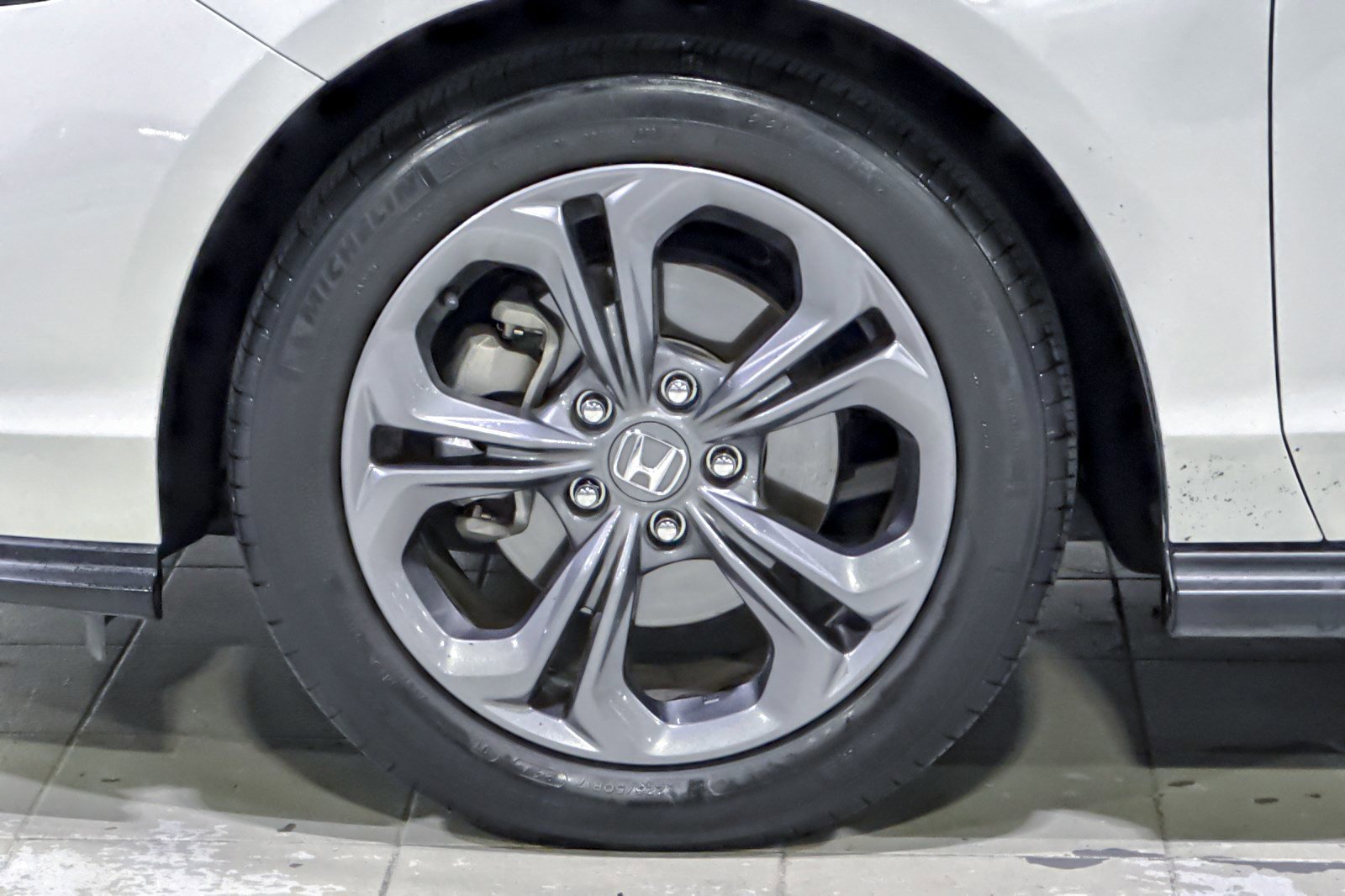 Used 2023 Honda Accord EX image 11