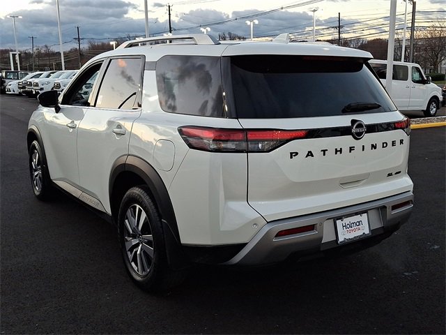 Used 2022 Nissan Pathfinder SL w/ SL Black Package image 5