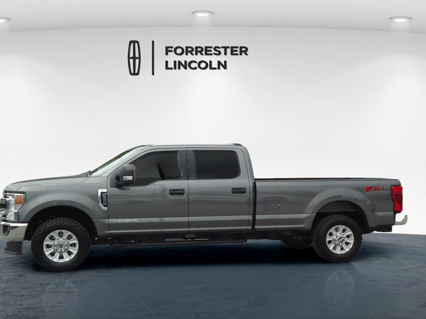 Used 2022 Ford F250 XLT w/ XLT Value Package AWD/4WD image 6