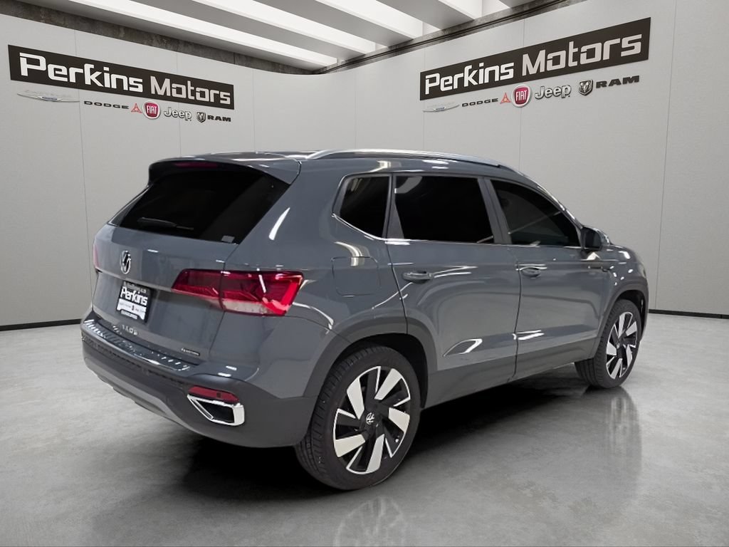 Used 2024 Volkswagen Taos SEL AWD/4WD image 5