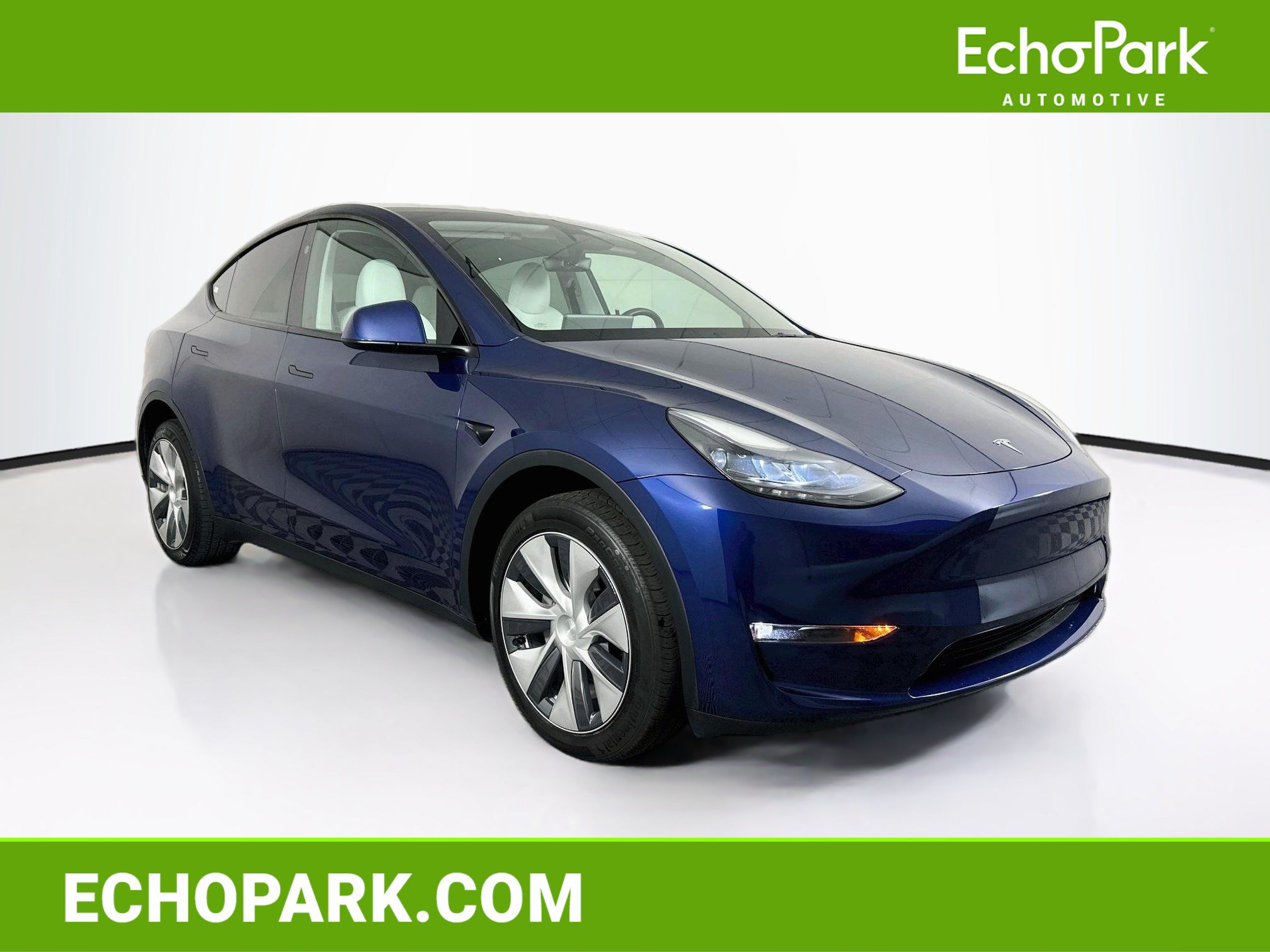 Used 2024 Tesla Model Y Long Range AWD/4WD image 1