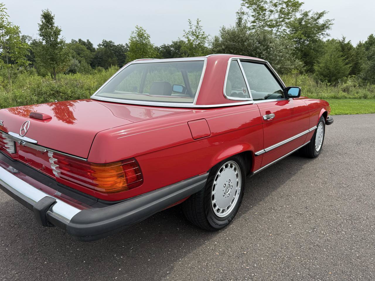 Used 1988 Mercedes-Benz 560 SL image 29