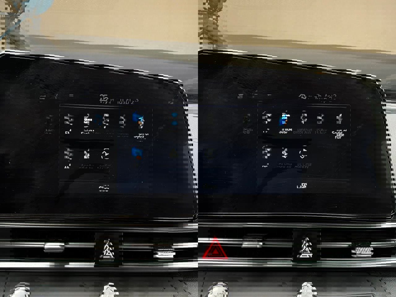 Used 2025 Hyundai Elantra SEL FWD image 33