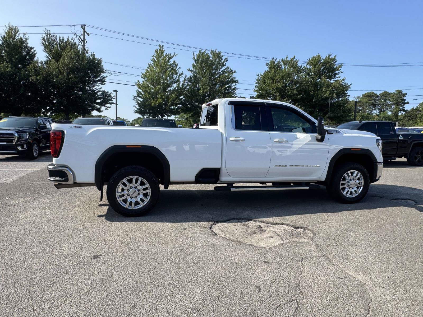 Used 2024 GMC Sierra 3500 SLE w/ SLE Value Package AWD/4WD image 5