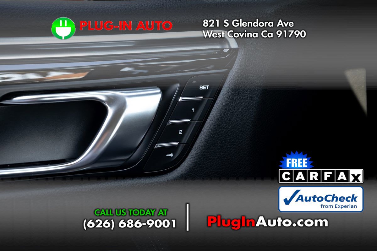 Used 2017 Porsche Macan S image 22