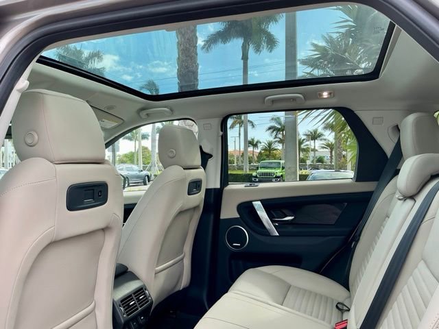 Used 2023 Land Rover Discovery Sport SE image 10