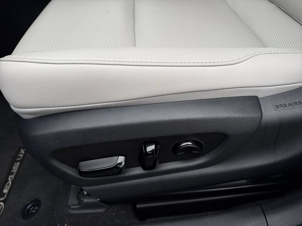 Used 2025 Lexus UX 300h AWD w/ Accessory Package (Z1) image 16
