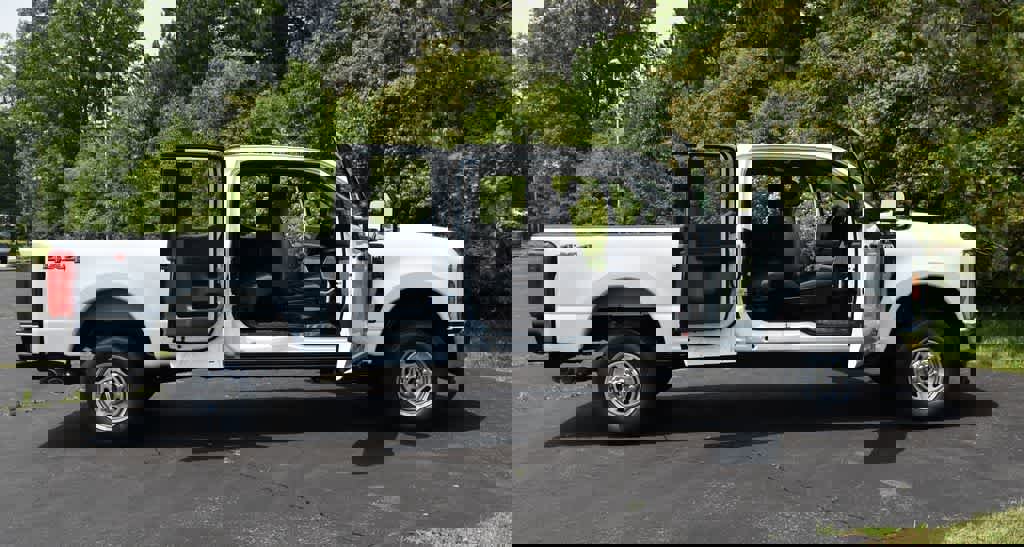 New 2025 Ford F350 XL w/ XL Chrome Package image 10