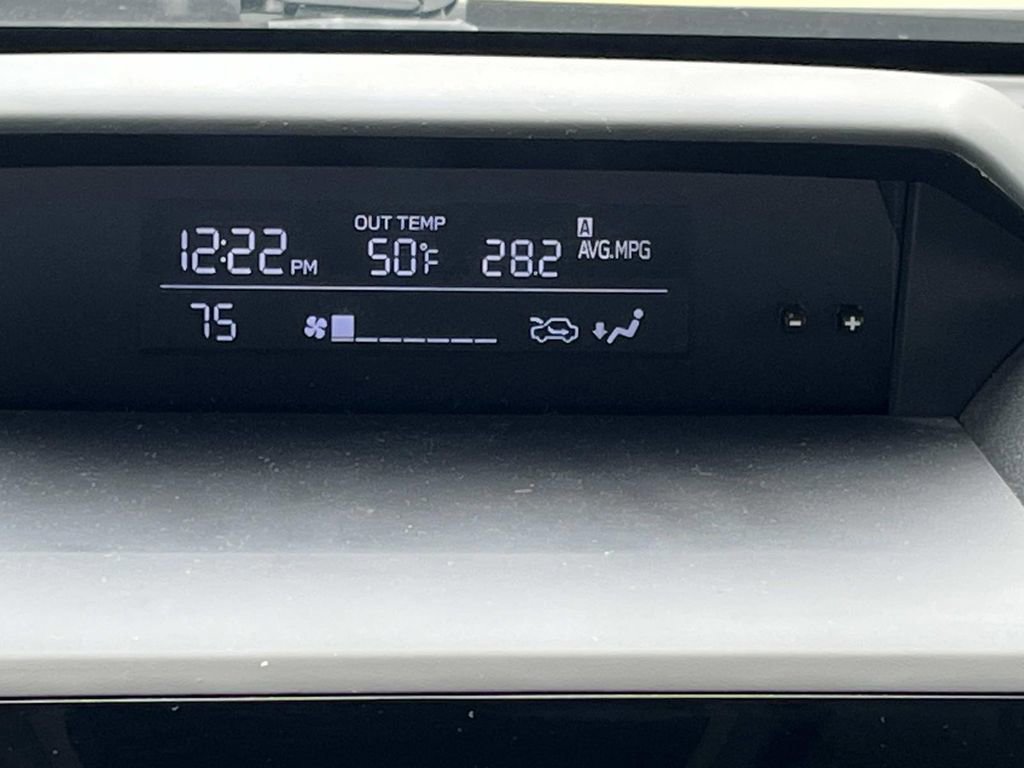 Used 2021 Subaru Crosstrek 2.0i Premium image 14