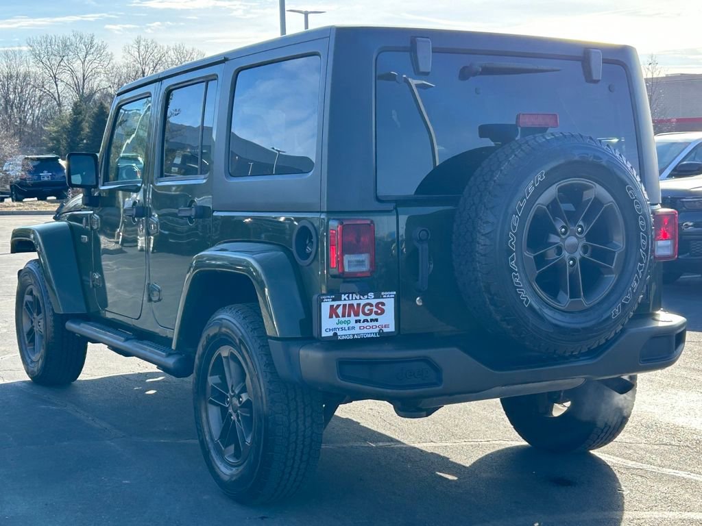 Used 2016 Jeep Wrangler Unlimited Sahara image 5