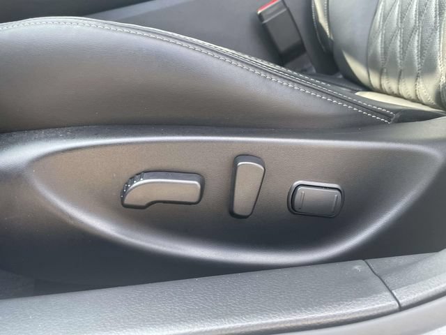Used 2023 Nissan Maxima Platinum w/ Sport Mat Group FWD image 20