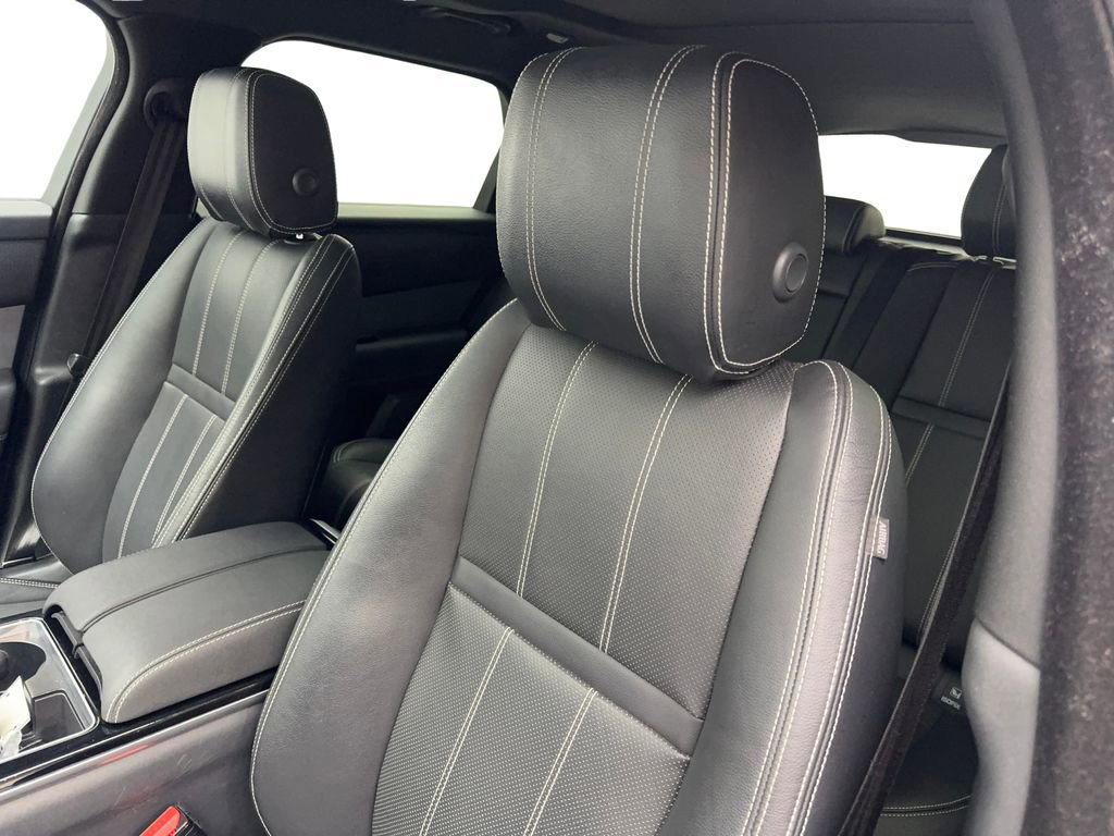 Used 2022 Land Rover Range Rover Velar R-Dynamic S image 27