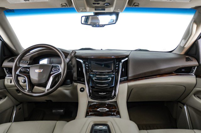 Used 2015 Cadillac Escalade Premium AWD/4WD image 12