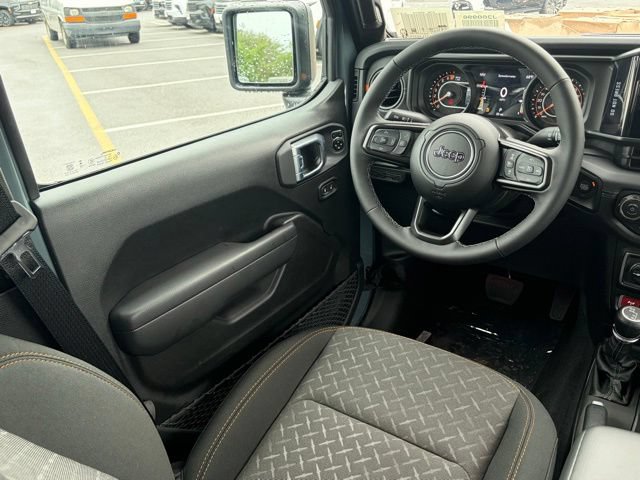 New 2026 Jeep Gladiator Mojave w/ Safety Group AWD/4WD image 32