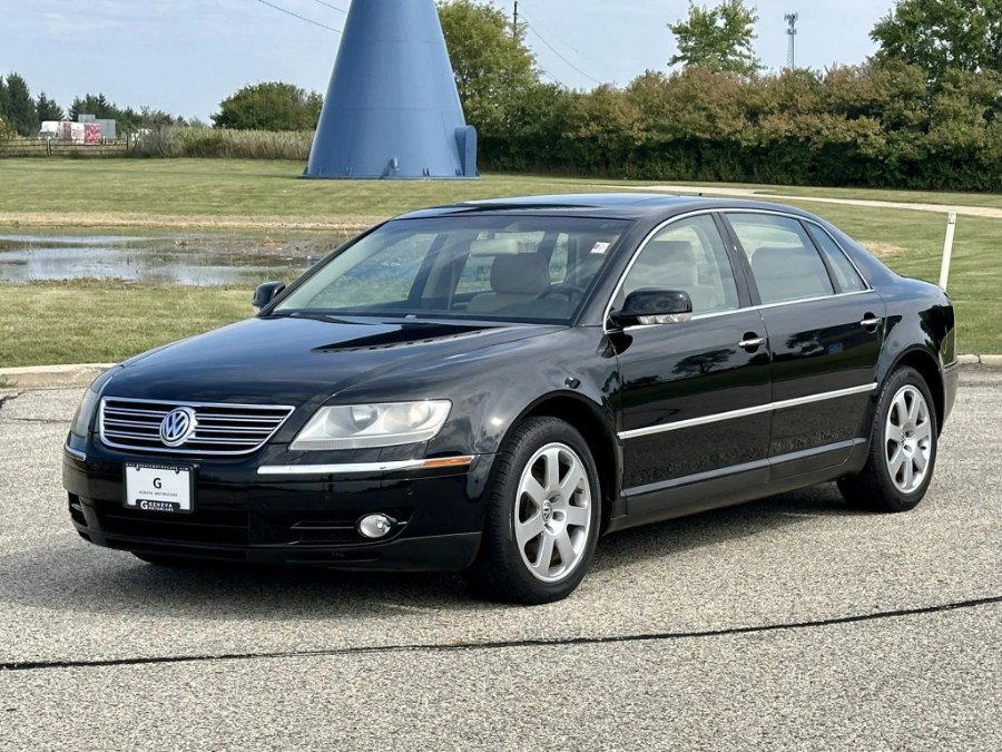 Used 2004 Volkswagen Phaeton V8 AWD/4WD image 2