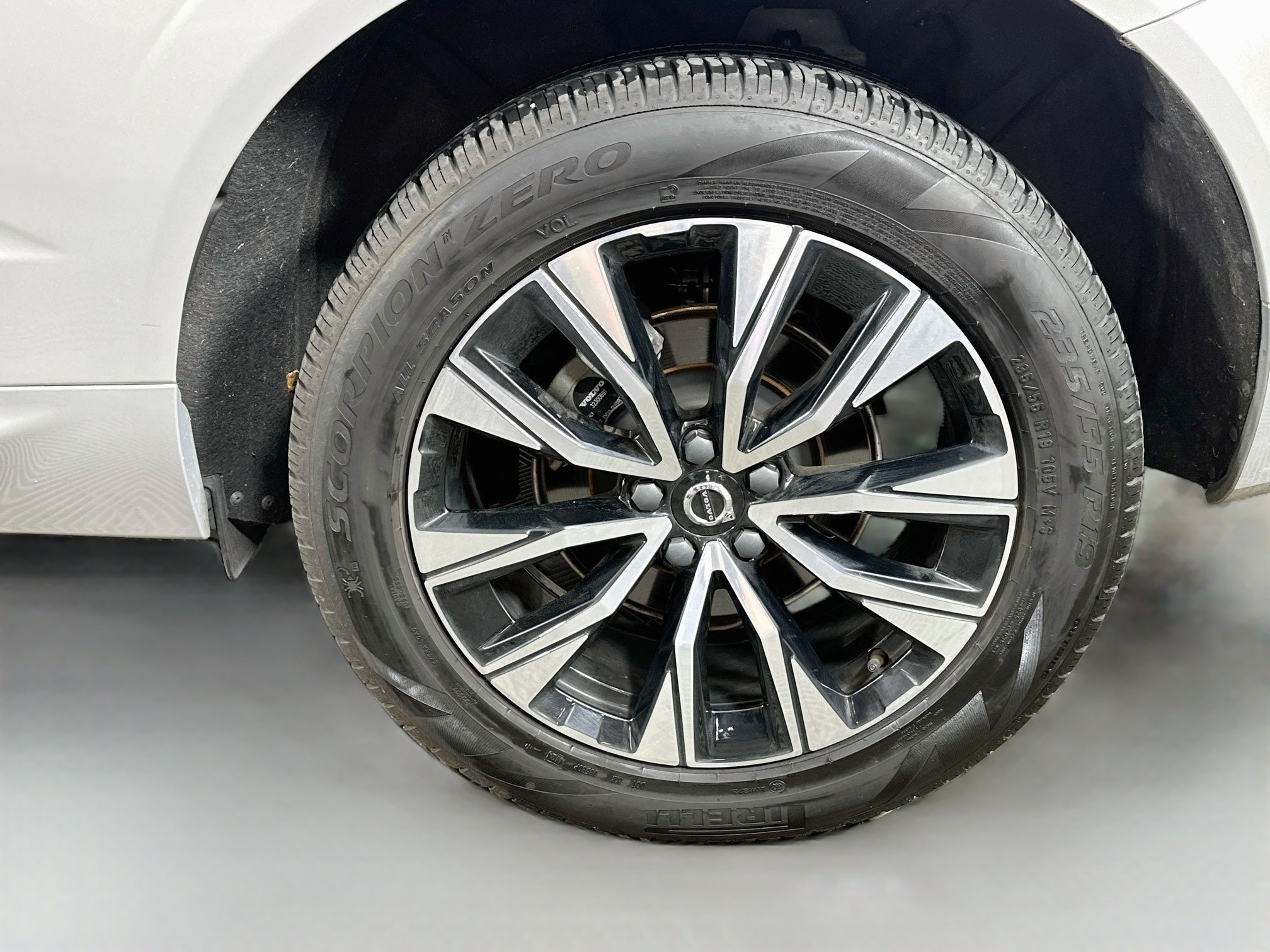 Used 2025 Volvo XC60 B5 Core w/ Climate Package AWD/4WD image 30