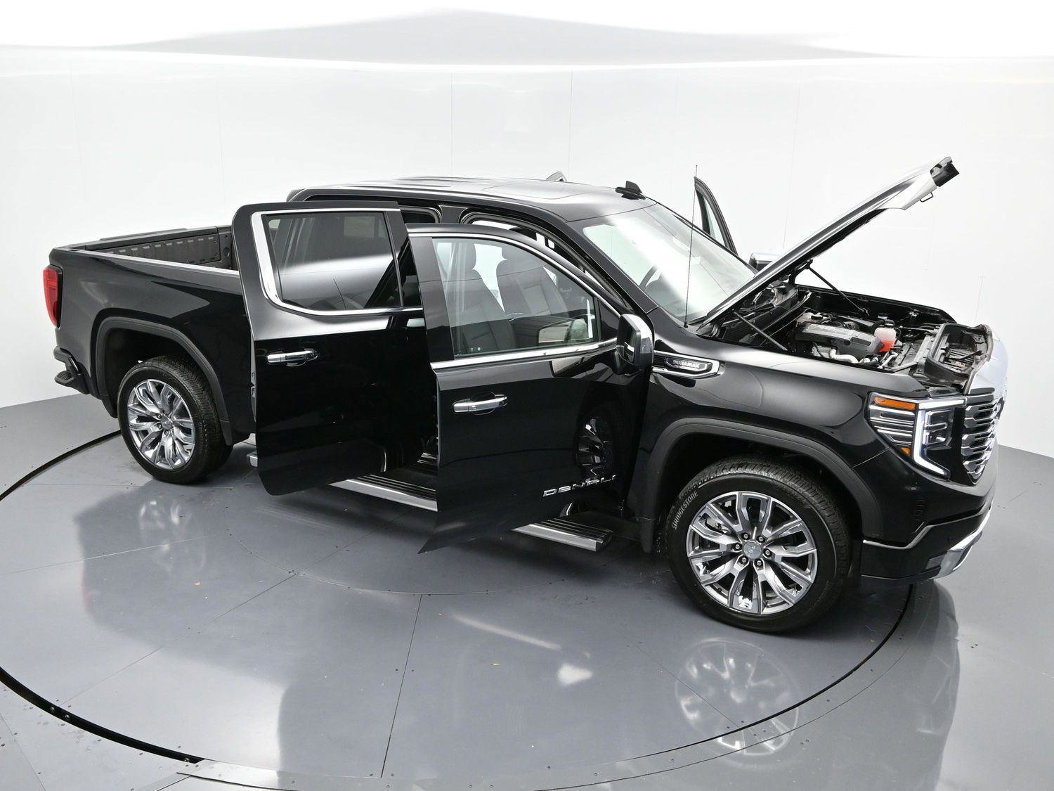 Used 2025 GMC Sierra 1500 Denali w/ Denali Reserve Package AWD/4WD image 38
