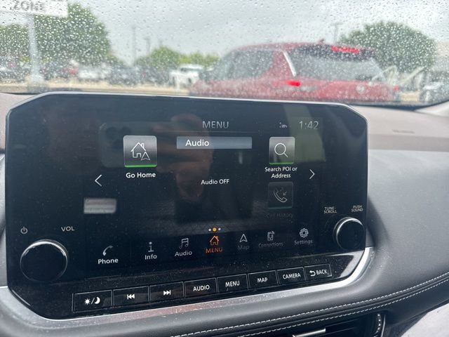 Used 2023 Nissan Rogue SL w/ SL Premium Package image 13